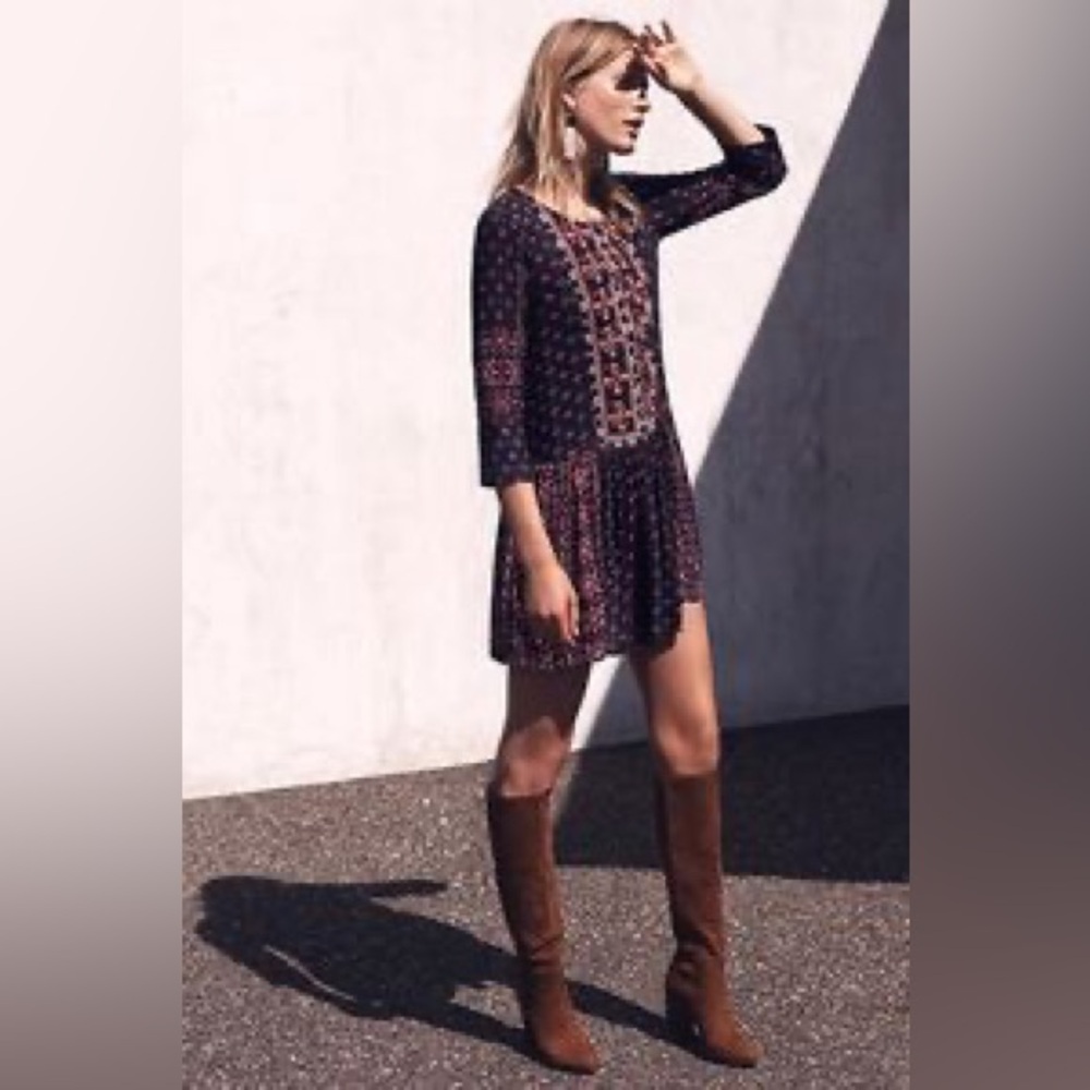 Anthropologie Vanessa Virginia Black Red Embroidered‎ Mini Dress Viscose Medium